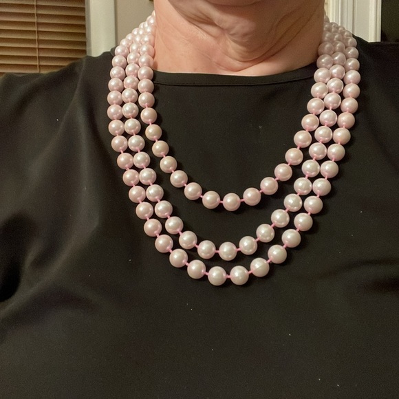 Unmarked 72” Pearl Necklace - Picture 3 of 3